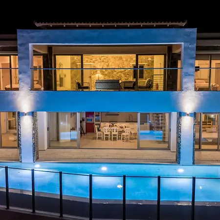Villa Lituanica *